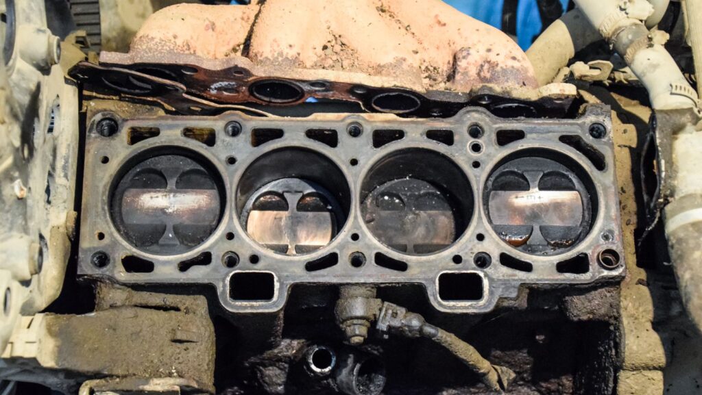 Can A Bad Valve Cover Gasket Cause Loss Of Power: Detecting The Warning ...