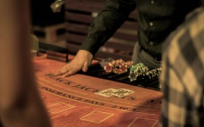 Bonuses and Promotions: Traditional Casinos vs. Online Casinos